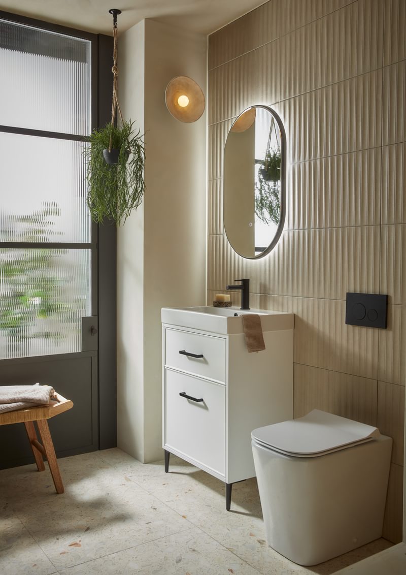 Arlington Matt White 600 Unit with Pill Oxygen Mirror Lifestyle Arlington Matt White 600 Unit with Pill Oxygen Mirror Lifestyle