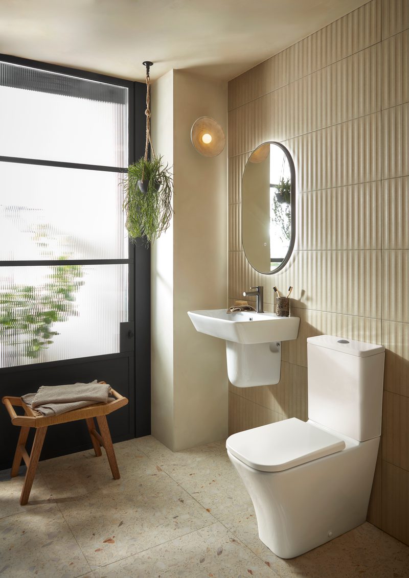 Cadence Square Fully enclosed WC Lifestyle 1 Cadence Square Fully enclosed WC Lifestyle 1