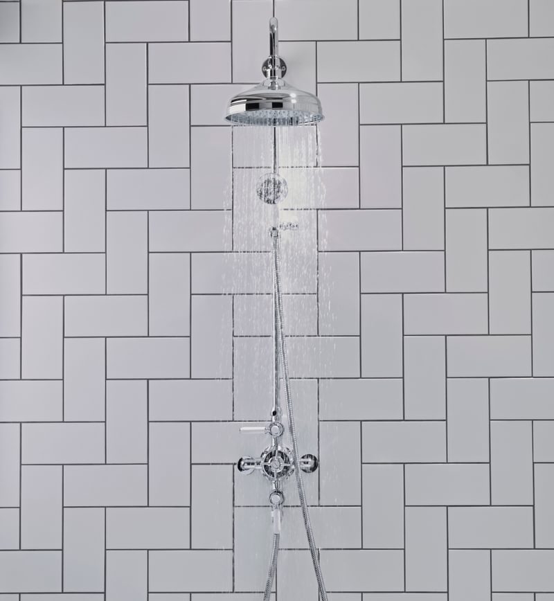 Cheltenham Shower System Straight on Water Lifestyle copy Cheltenham Shower System Straight on Water Lifestyle copy