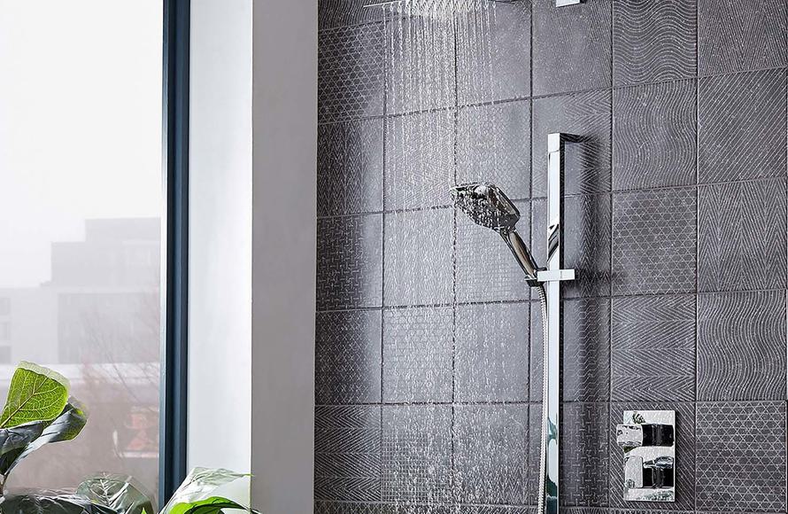 Ergo concealed dual function shower water on lifestyle v01 2