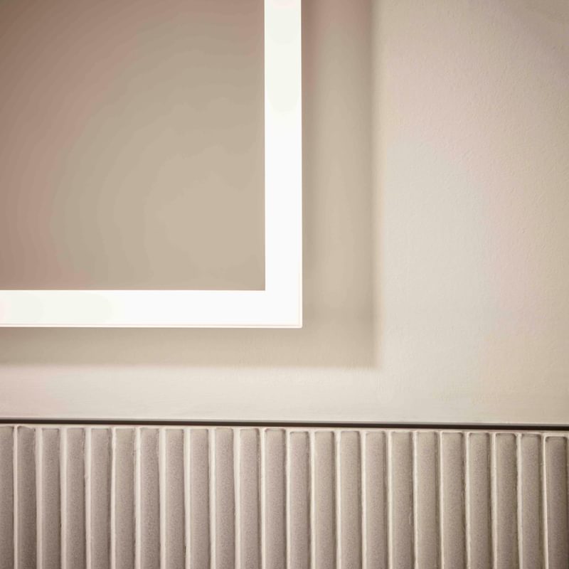 Fine Mirror Warm light Detail Fine Mirror Warm light Detail
