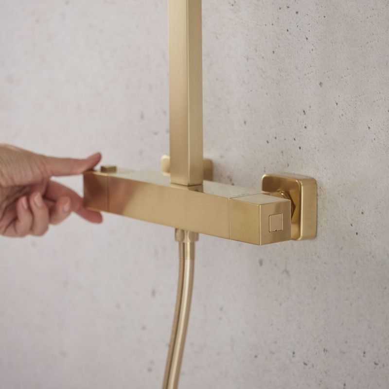 Harbour Brass Valve Hand Detail Harbour Brass Valve Hand Detail