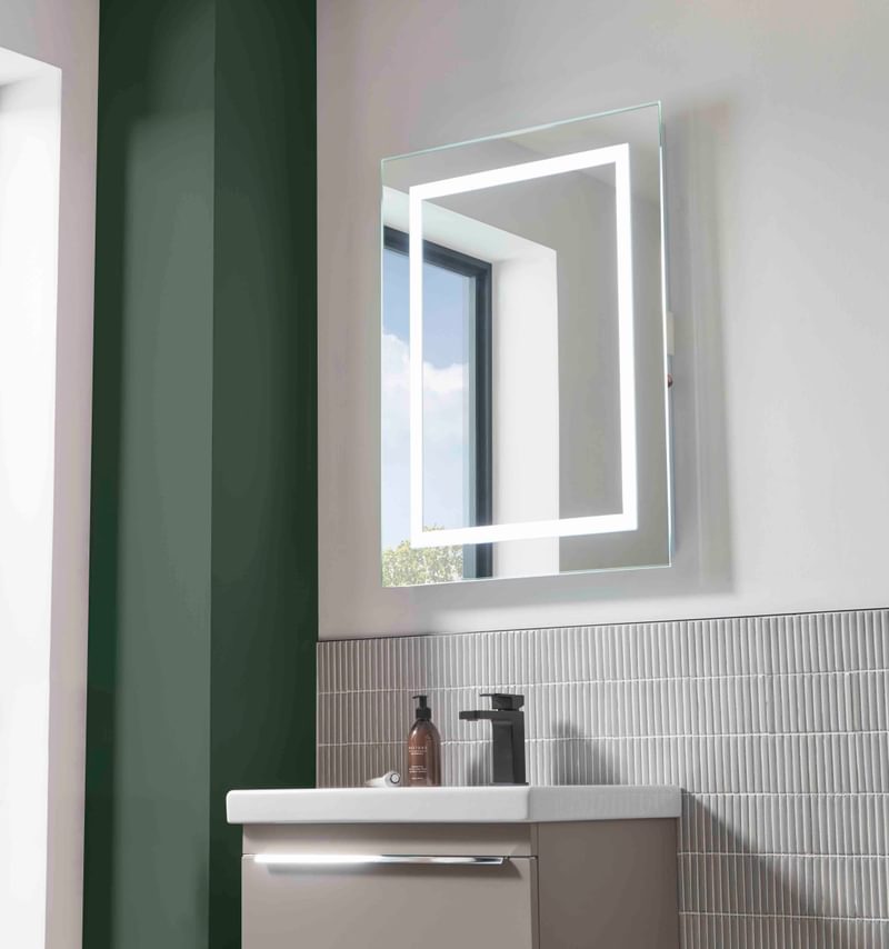 Impression 600 x 800 Mirror Lifestyle Impression 600 x 800 Mirror Lifestyle