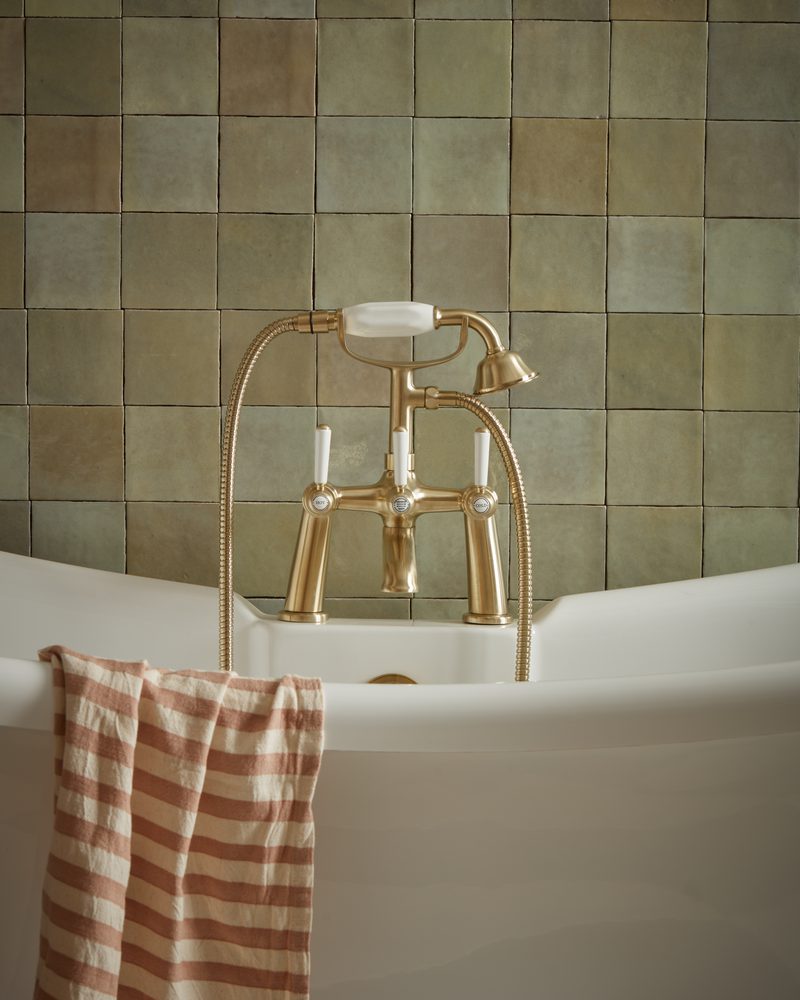 Lansdown Bath Shower Mixer Hero Lifestyle Lansdown Bath Shower Mixer Hero Lifestyle