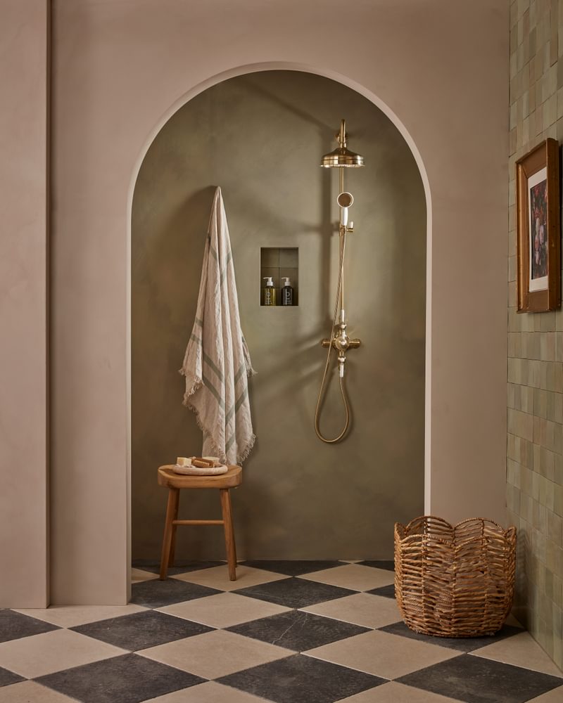 Lansdown Brass Shower Front On Lifestyle Water off with picture Crop Lansdown Brass Shower Front On Lifestyle Water off with picture Crop