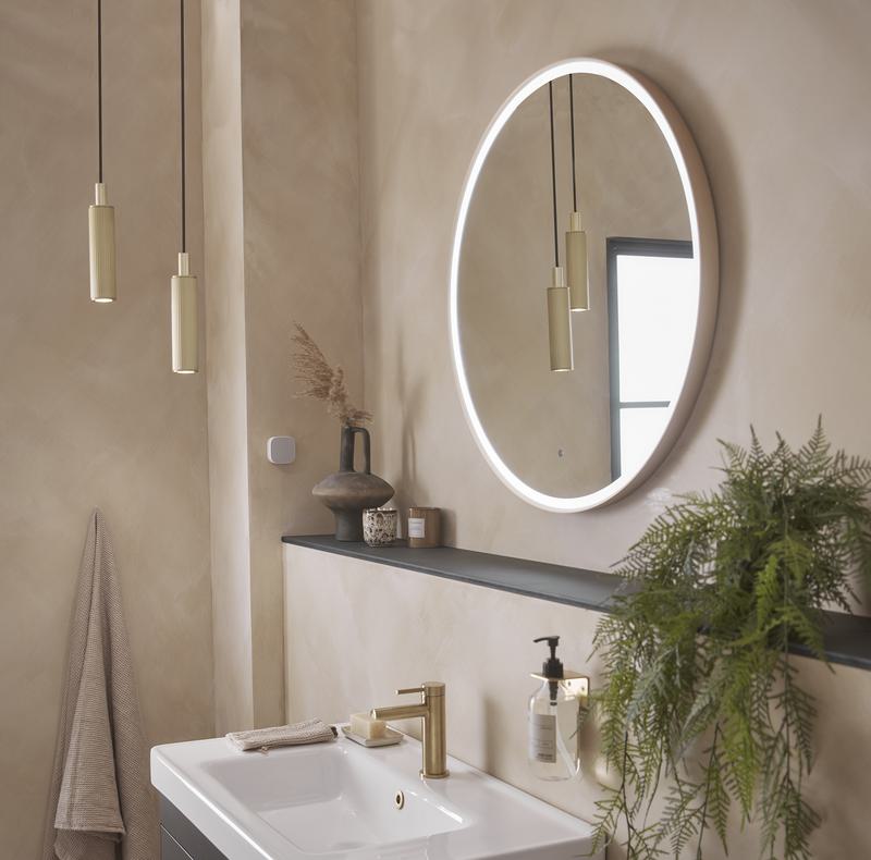 Link Circular mirror with Wi Z Switch Lifestyle