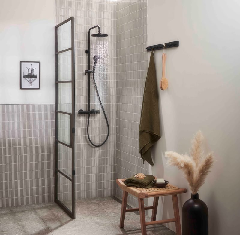 Marine Black Shower Water On lifestyle Marine Black Shower Water On lifestyle