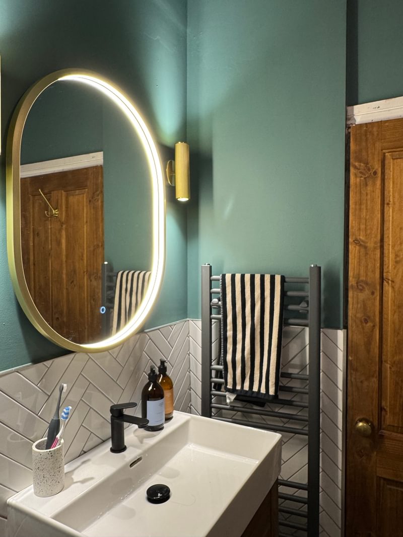 Little MCR Mirror and Vanity Little MCR Mirror and Vanity