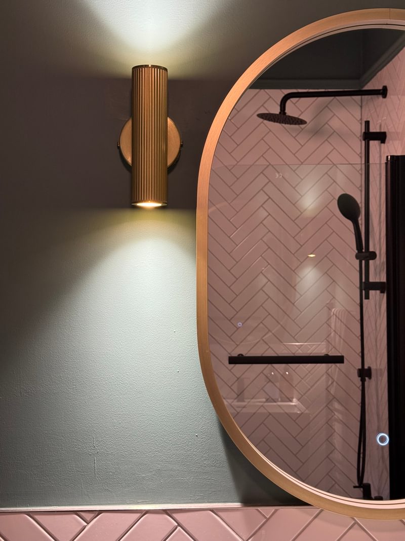 Little MCR Light & Mirror Close Up Little MCR Light & Mirror Close Up