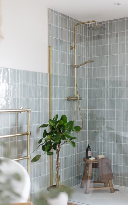 23 Stunning Walk-In Shower Ideas For Your Next Bathroom Project