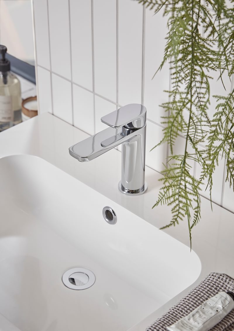 Savour basin mixer lifestyle Savour basin mixer lifestyle