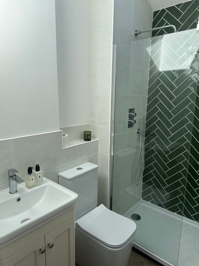 Architect & I Green Bathroom Architect & I Green Bathroom