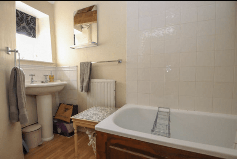 Sink and bath Sink and bath