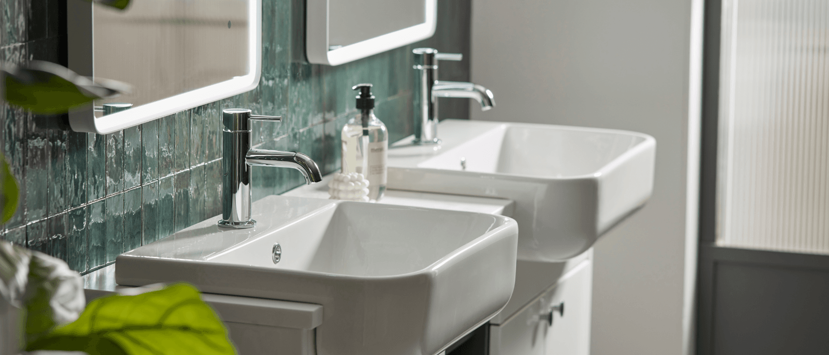 Aruba White Get the Look Fitted Furniture Mid Page Image