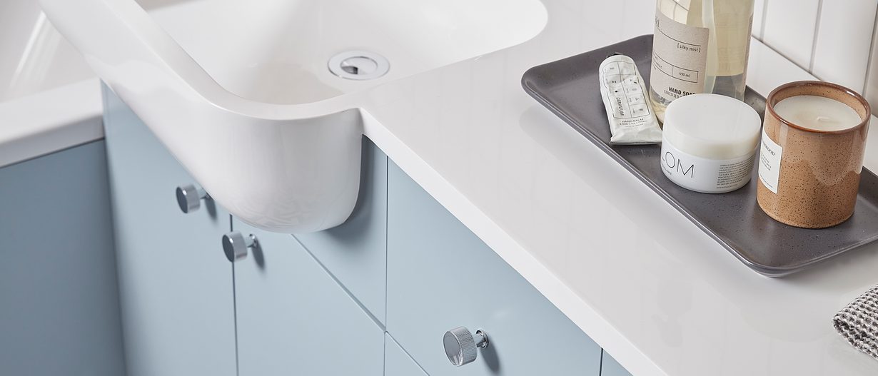 Calm 1500 Left basin Mineral blue Detail