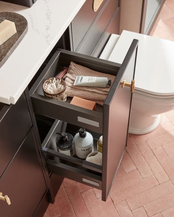 Fitted Furniture Features 1