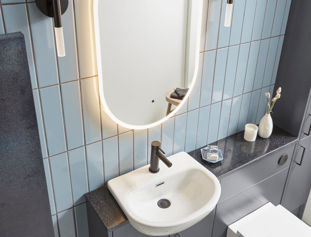 TAV Calm Dk Matt Grey ISO Aster Pill lifestyle