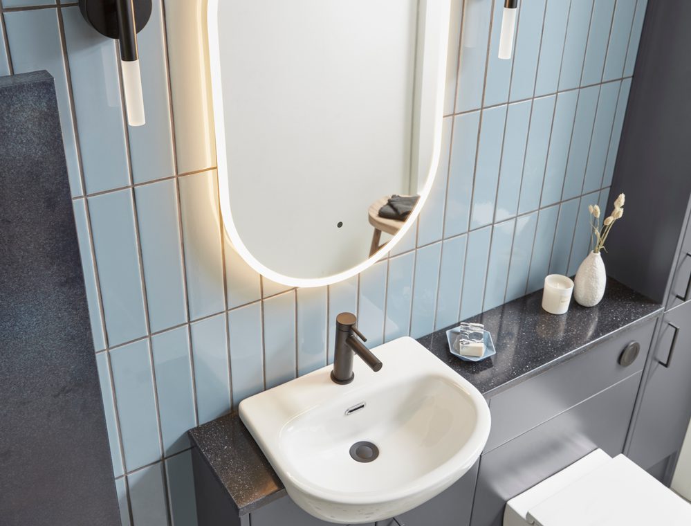 TAV Calm Dk Matt Grey ISO Aster Pill lifestyle