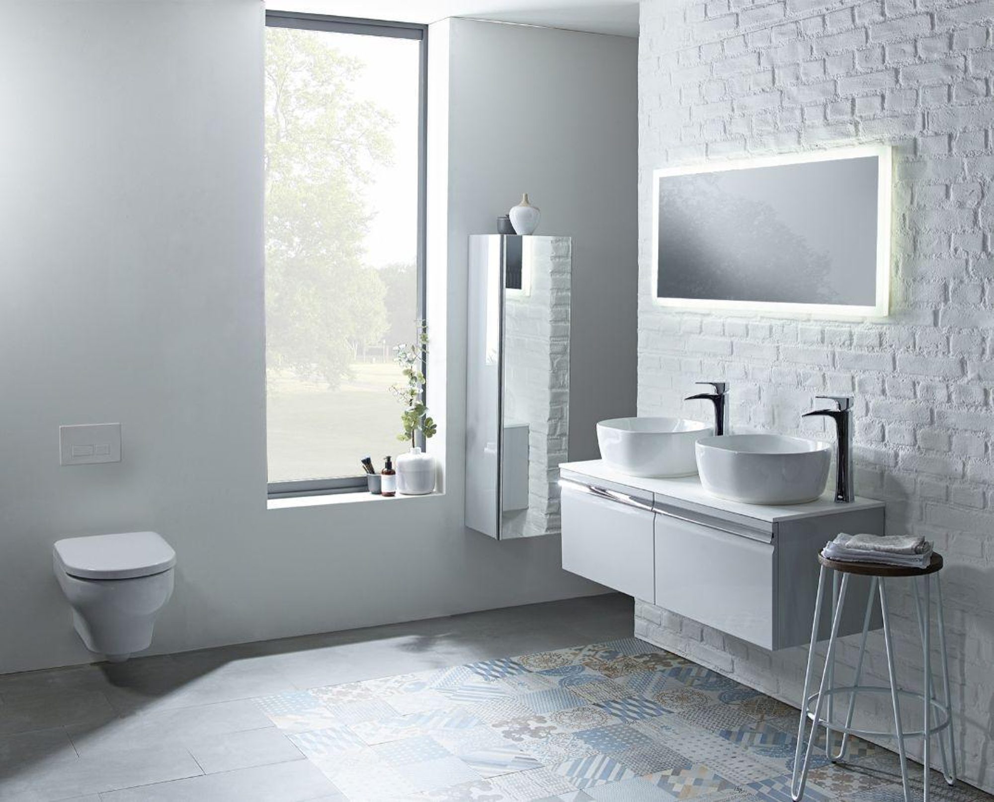 large illuminated bathroom mirror