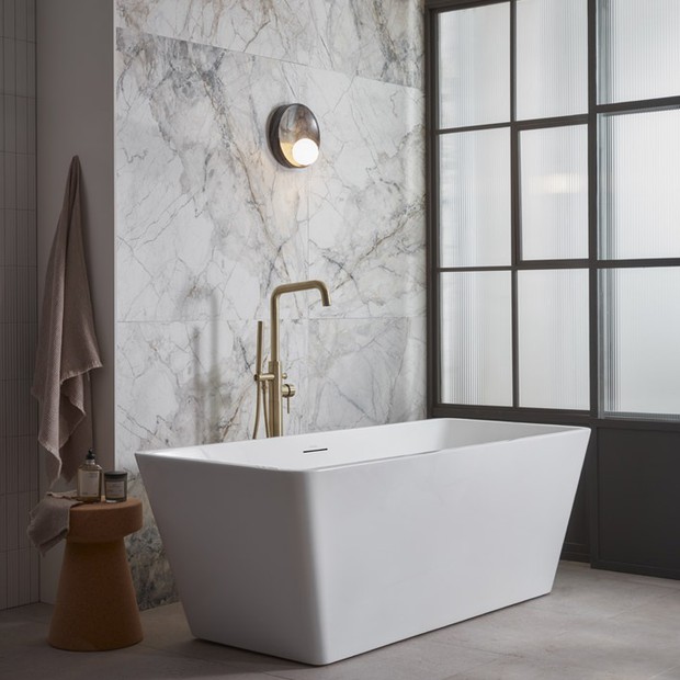 Accent Bath Double Ended square Lifestyle 0600