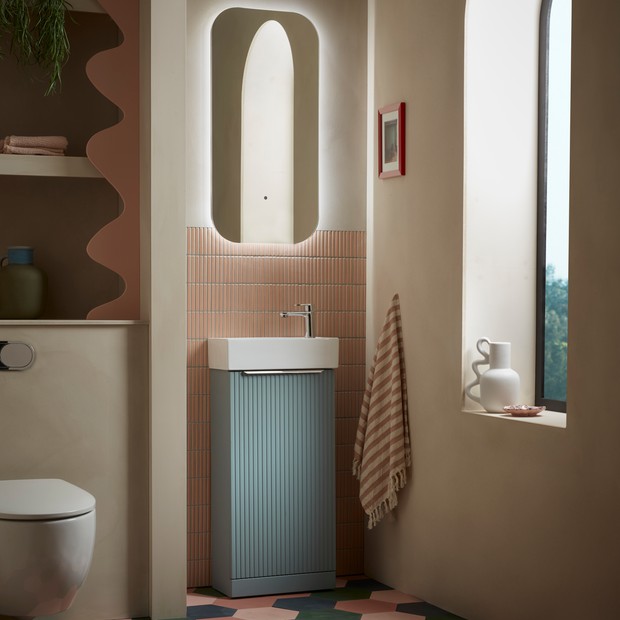 Alto Powder Blue Fluted ISO Lifestyle Alto Powder Blue Fluted ISO Lifestyle