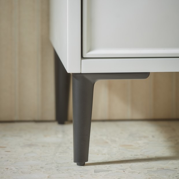 Arlington Leg Detail Black Arlington Leg Detail Black