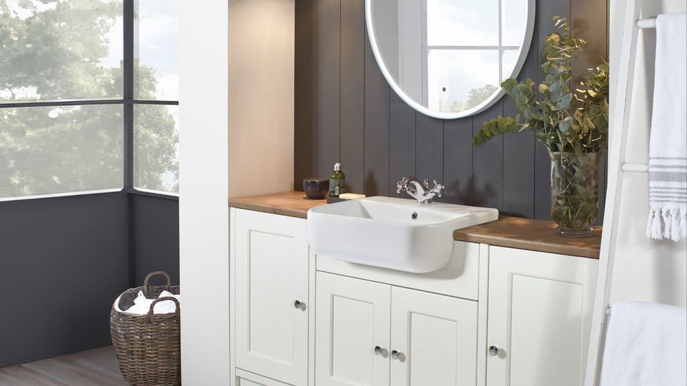 Burford in Chalk White slide image Burford in Chalk White slide image