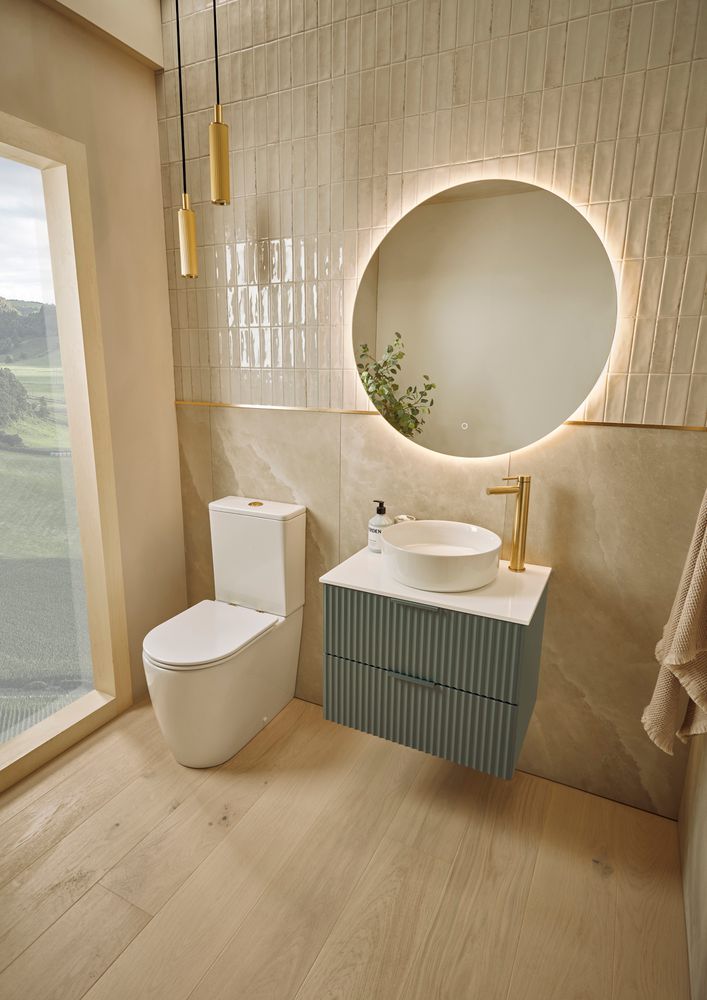 Cadence 600 viridian green Fluted Front cover ISO shot 0026 slide image Cadence 600 viridian green Fluted Front cover ISO shot 0026 slide image