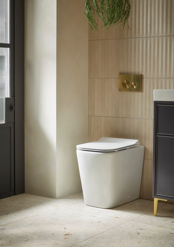 Compass Square BTW Pan Lifestyle Compass Square BTW Pan Lifestyle