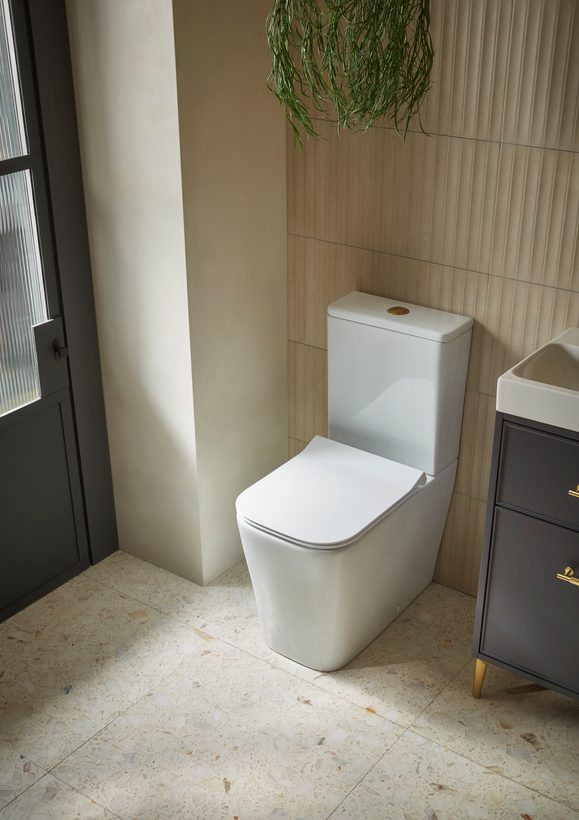 Compass Square Fully Enclosed CC Pan Lifestyle Compass Square Fully Enclosed CC Pan Lifestyle