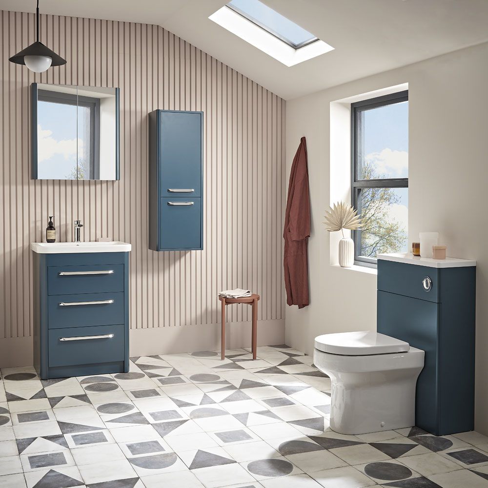Contour 600 3 Drawr freestanding Unit with BTW and Column Dark Blue Lifestyle slide image Contour 600 3 Drawr freestanding Unit with BTW and Column Dark Blue Lifestyle slide image