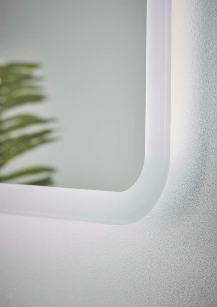 Evade Mirror light Detail slide image