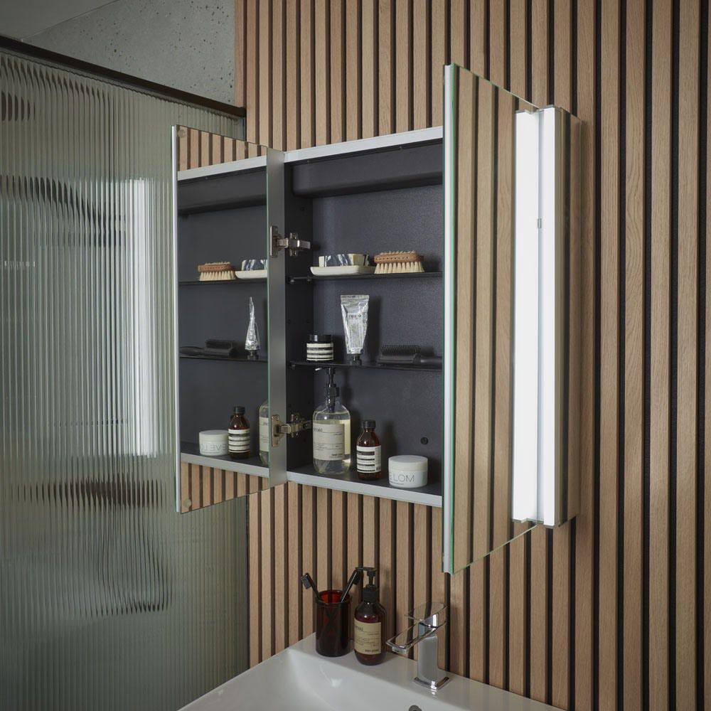 Flow 600 Cabinet Open Lifestyle slide image Flow 600 Cabinet Open Lifestyle slide image