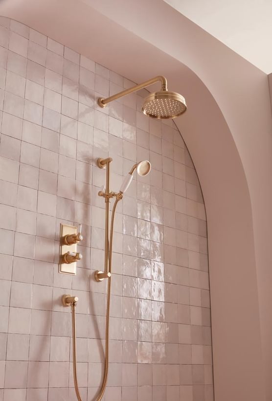 Lansdown Shower brass Lifestyle Lansdown Shower brass Lifestyle
