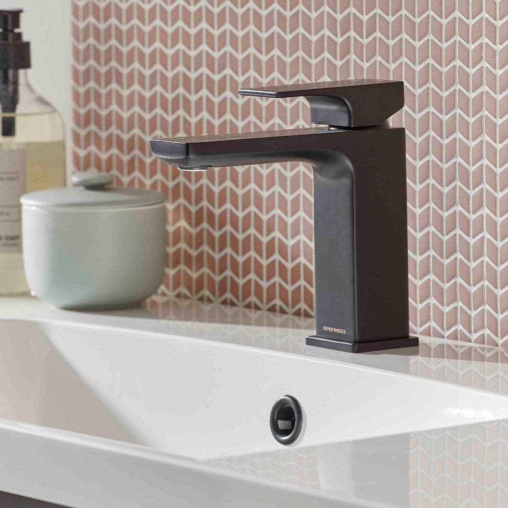 Metric basin black slide image Metric basin black slide image