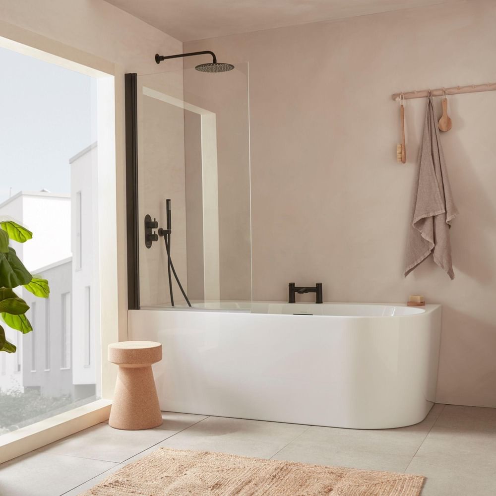 Note Corner Shower Bathrtub Cropped Square 4 slide image Note Corner Shower Bathrtub Cropped Square 4 slide image
