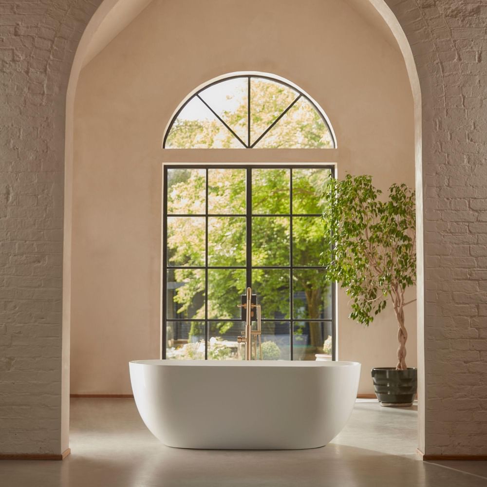 Note Freestanding Bathtub Cropped Square 7 slide image Note Freestanding Bathtub Cropped Square 7 slide image