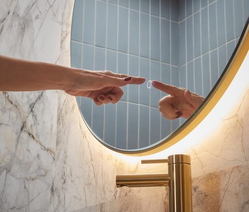 Oxygen 600 Round Bathroom Mirror Video