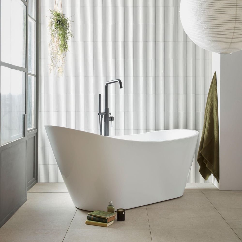 Paradigm Slipper Bathtub Cropped Square 5 slide image Paradigm Slipper Bathtub Cropped Square 5 slide image