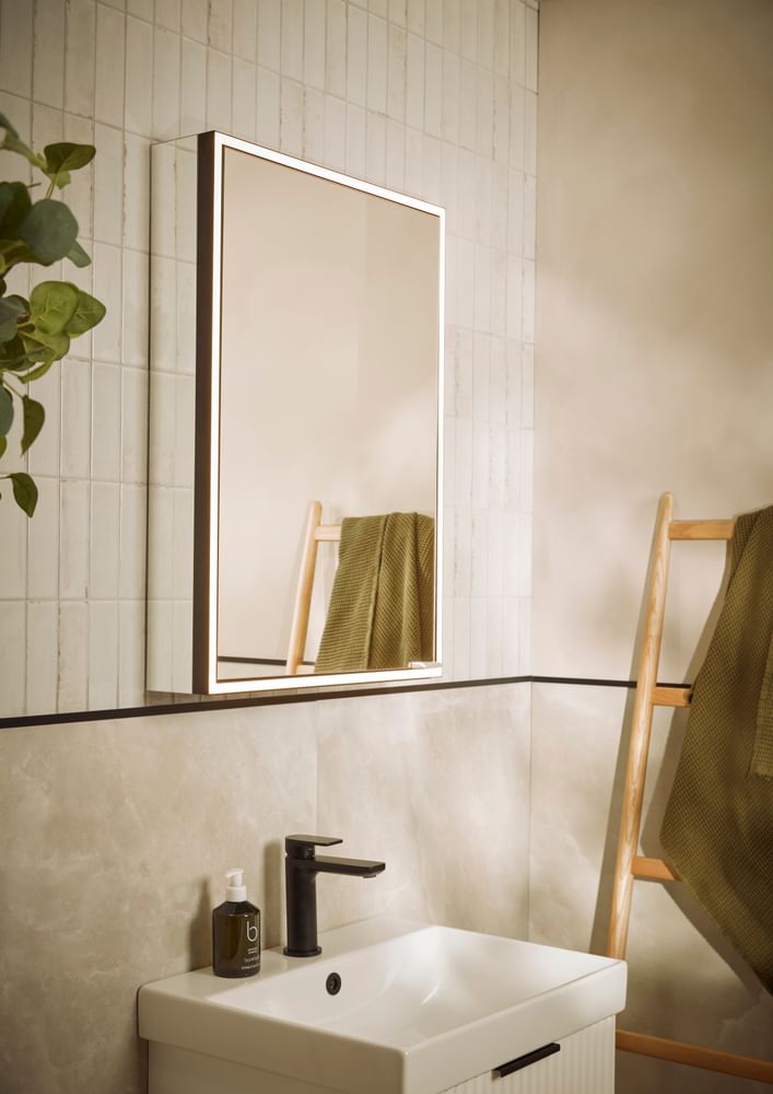 Portriat Cabinet Lifestyle 0171 slide image Portriat Cabinet Lifestyle 0171 slide image