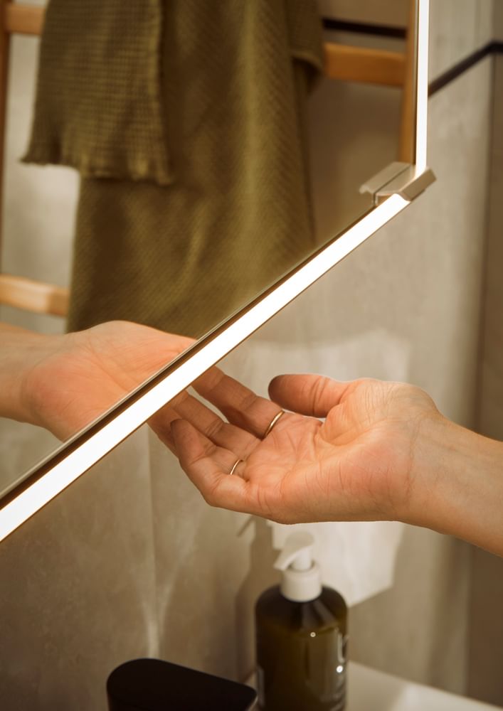 Portriat Cabinet Touch Detail 0011 slide image Portriat Cabinet Touch Detail 0011 slide image