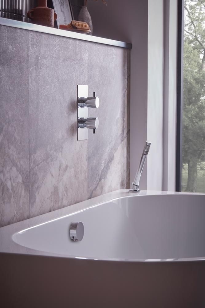 Quantum Smartflow chrome SQT1617 slide image Quantum Smartflow chrome SQT1617 slide image