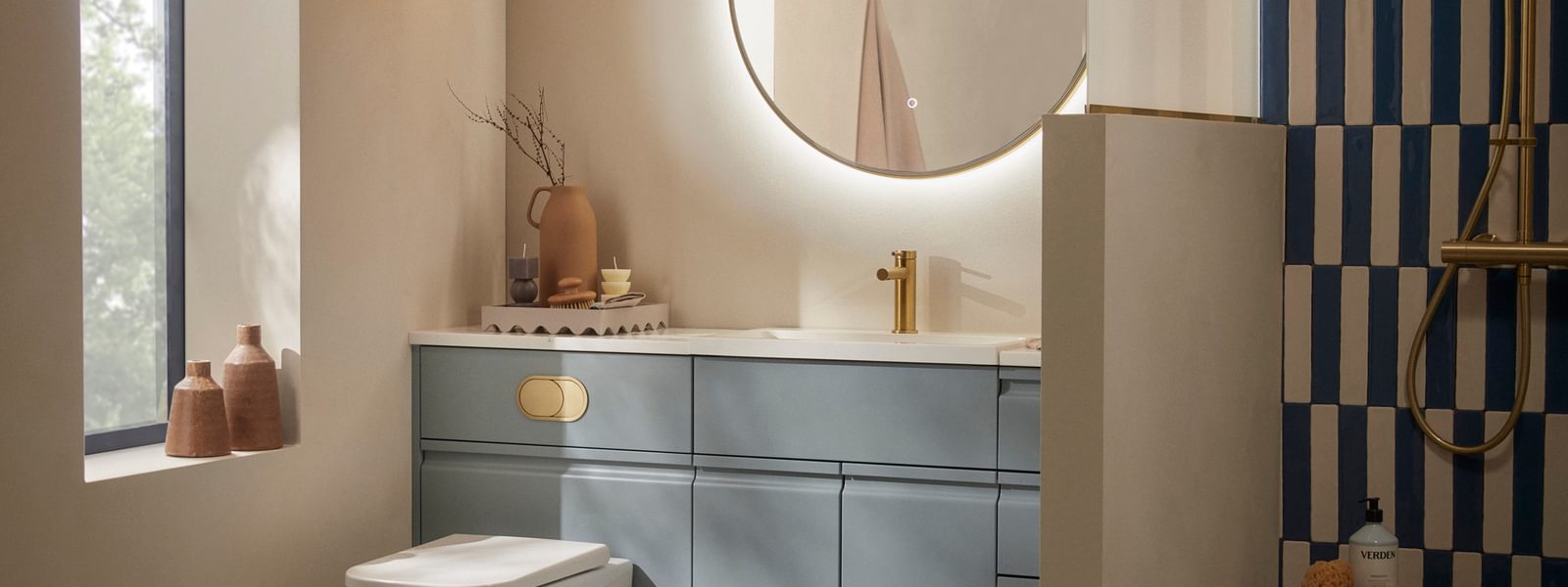 Scribe Mineral Blue Lifestyle 0674