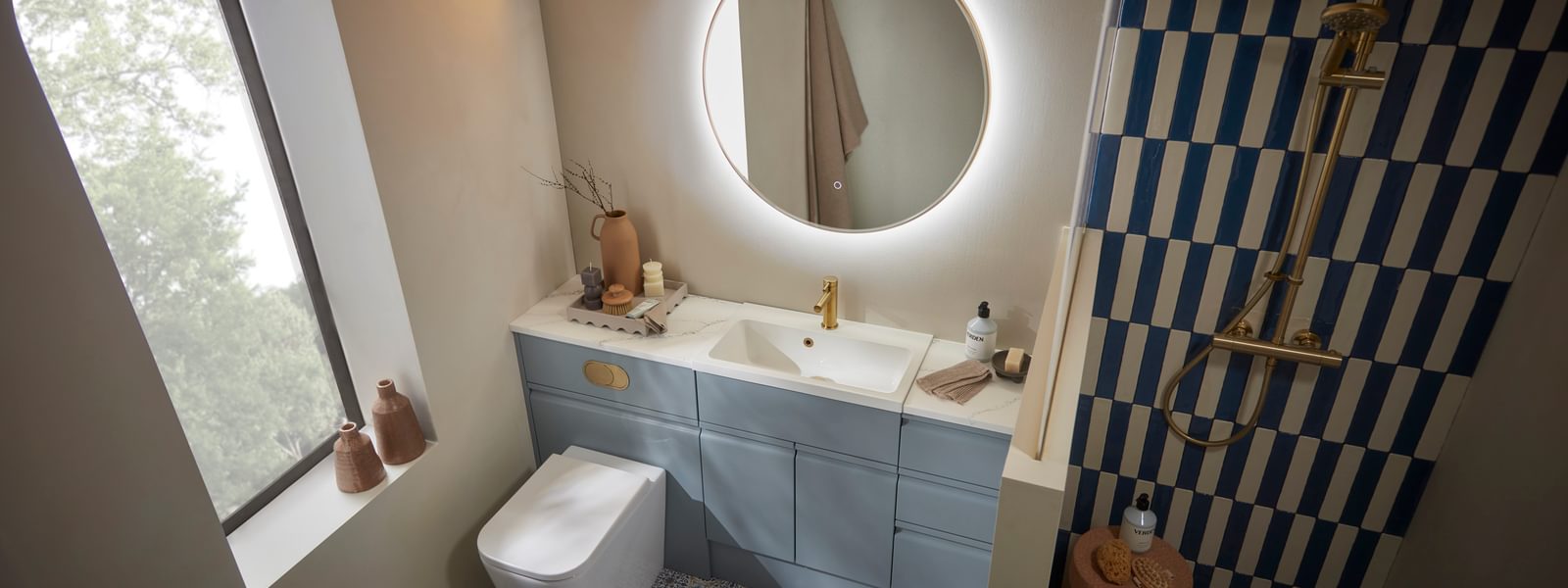 Scribe Mineral Blue Lifestyle 0689