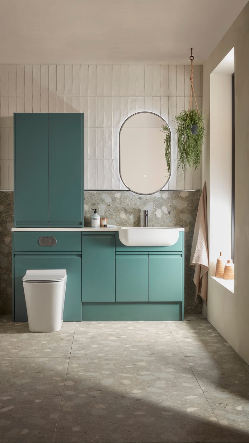 Scribe Viridian Green Lifestyle 1403