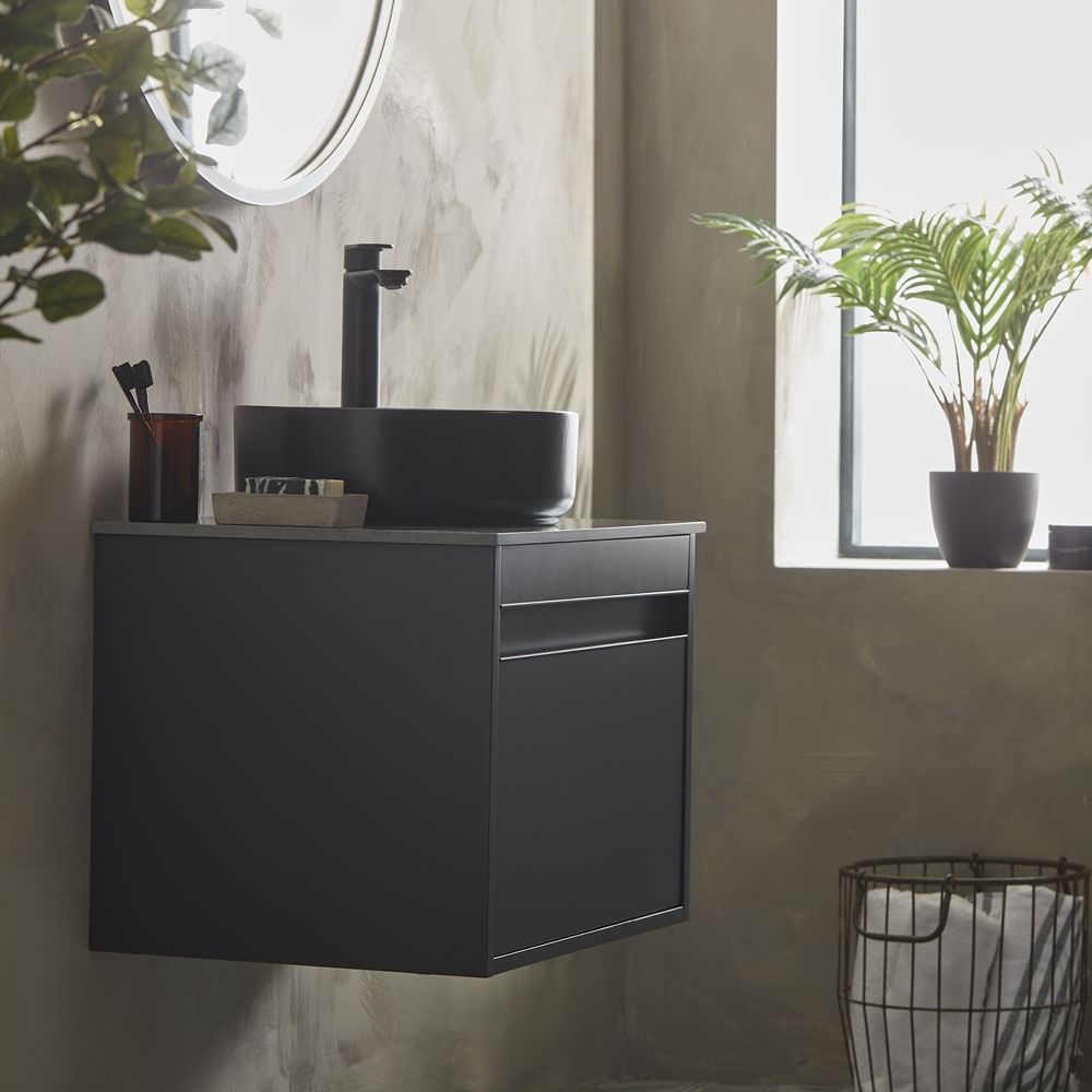 Status 600 WM Matt Anthracite Detail slide image Status 600 WM Matt Anthracite Detail slide image