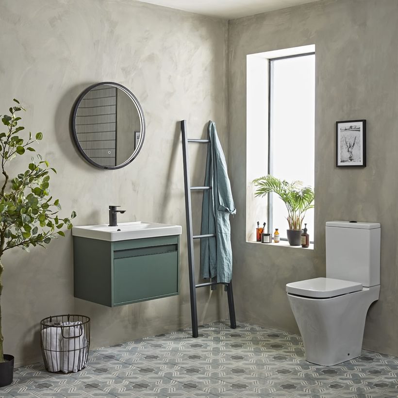 Status 600 WM Nordic Green Black Lifestyle Status 600 WM Nordic Green Black Lifestyle