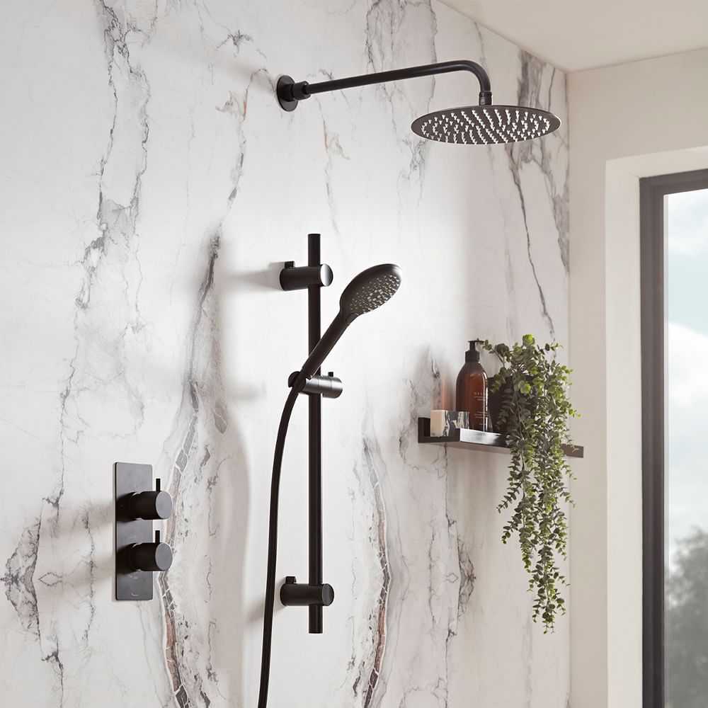 Tav Merit 2 F Black ISO lifestyle slide image Tav Merit 2 F Black ISO lifestyle slide image