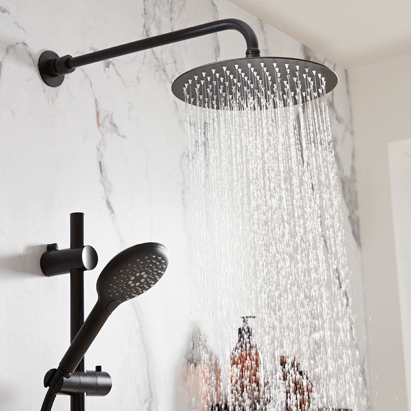Tav Merit Black showerhead water on detail