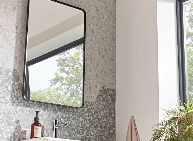 Thesis non illuminated mirror TNM045 lifestyle Thesis non illuminated mirror TNM045 lifestyle